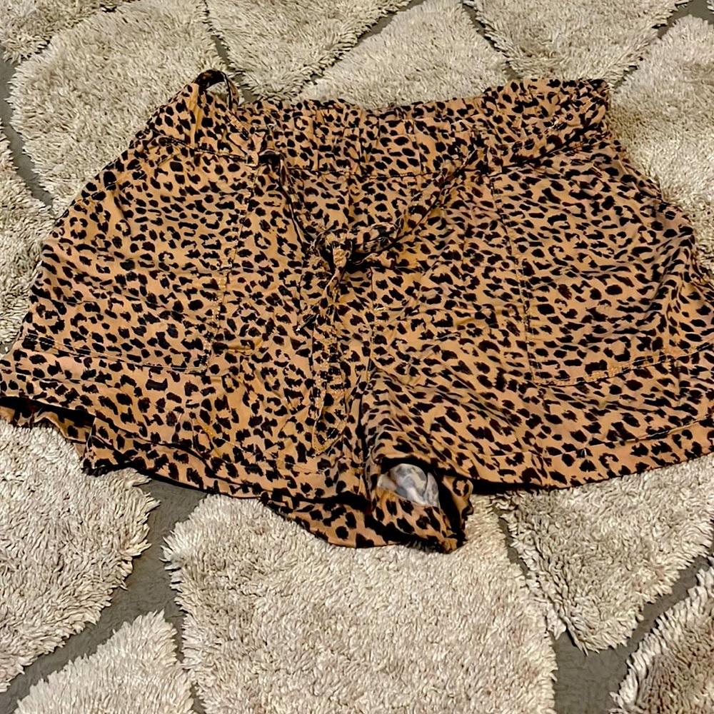 AERIE ELASTIC WAIST SHORTS